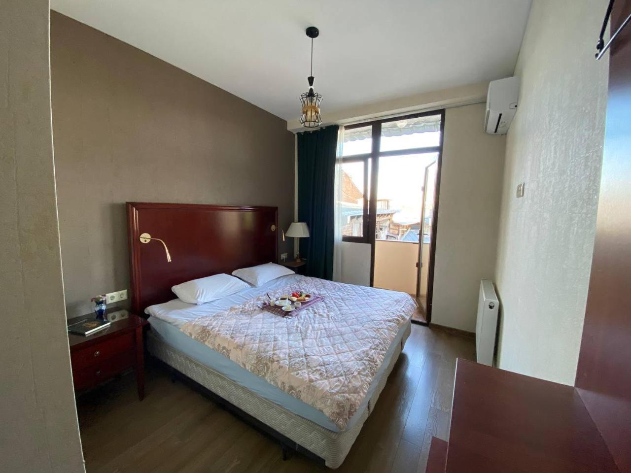 Hotel "Tbilisi Tales" In The Heart Of The Old City Exterior foto